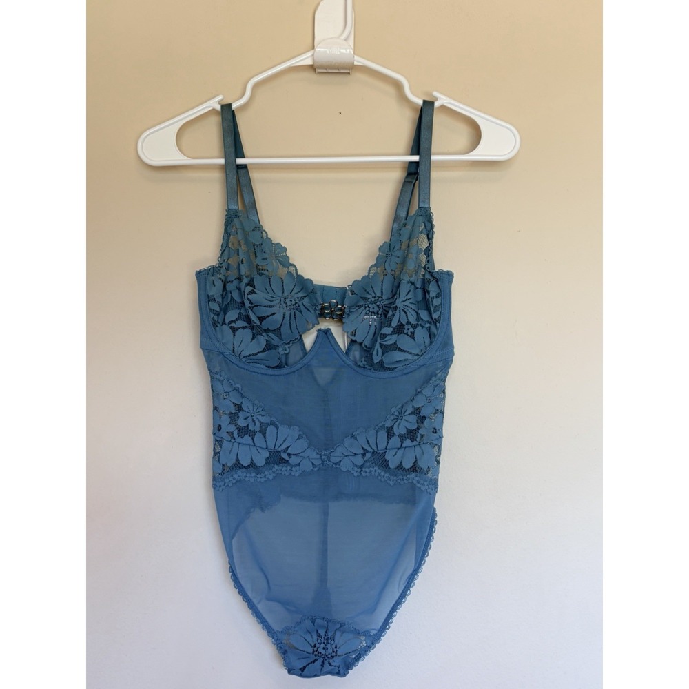 Adore Me Lillus‎ G-String Bodysuit Peek-a-Boo Floral Lace Cups 32DD NEW NWT